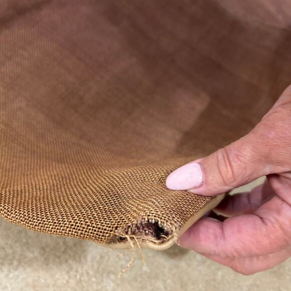 D Barnett signed leather art Buffalo and Rhino pillow cases - Picture 8 of 16